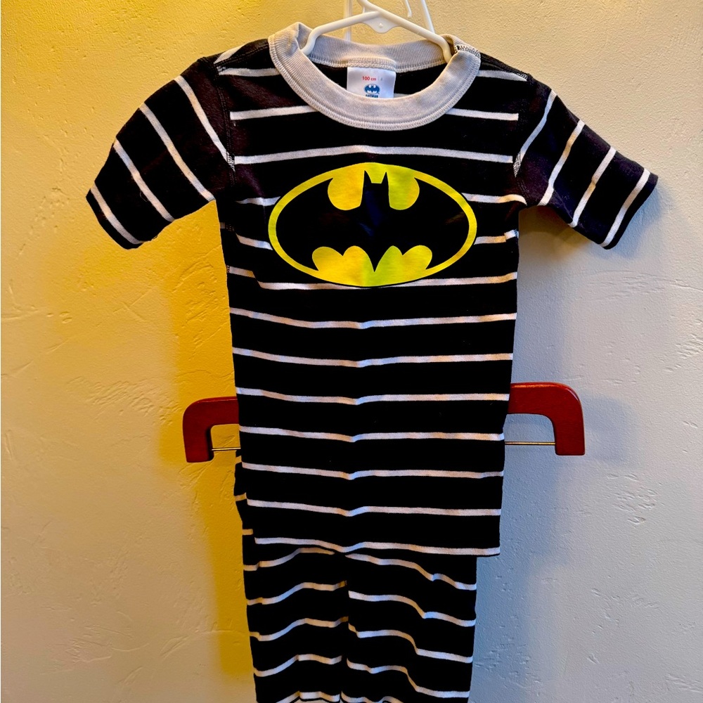 Hanna Andersson 4T Batman superhero shorts organic cotton pjs
